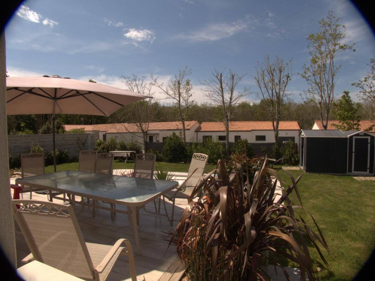 Villa D'Eau Douce Les Achards  Exterior foto